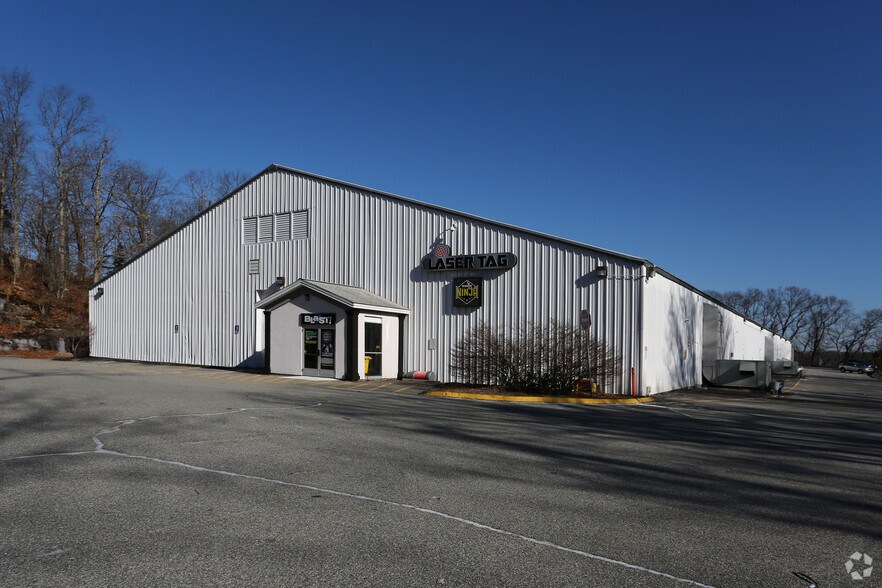 6 Fargo Rd, Waterford, CT for sale - Building Photo - Image 2 of 2