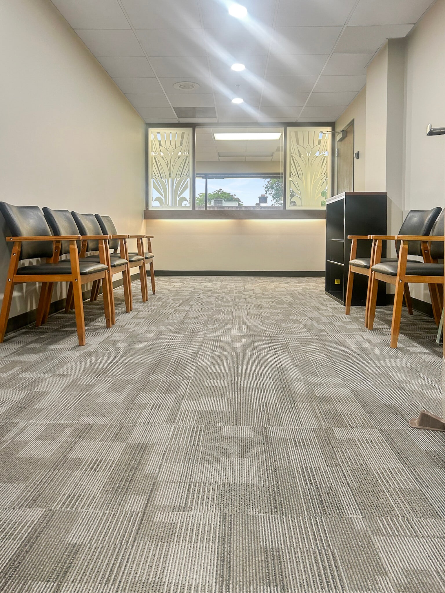 333 Chestnut St, Hinsdale, IL for lease Interior Photo- Image 1 of 8