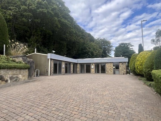 Baildon Rd, Baildon for lease Primary Photo- Image 1 of 2