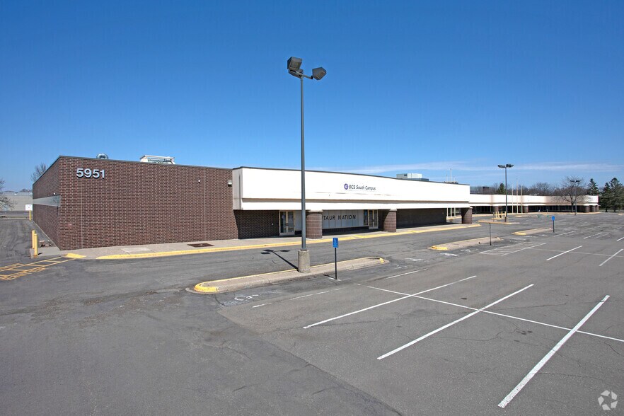 5951 Earle Brown Dr, Brooklyn Center, MN 55430