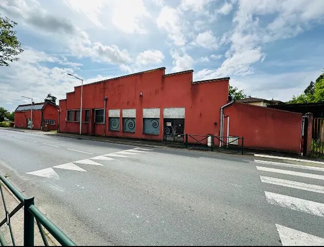 Flex in Limas for sale Building Photo- Image 1 of 12