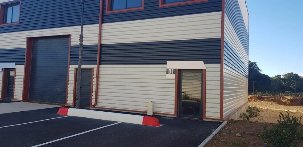 Industrial in Signes for lease - Building Photo - Image 2 of 7