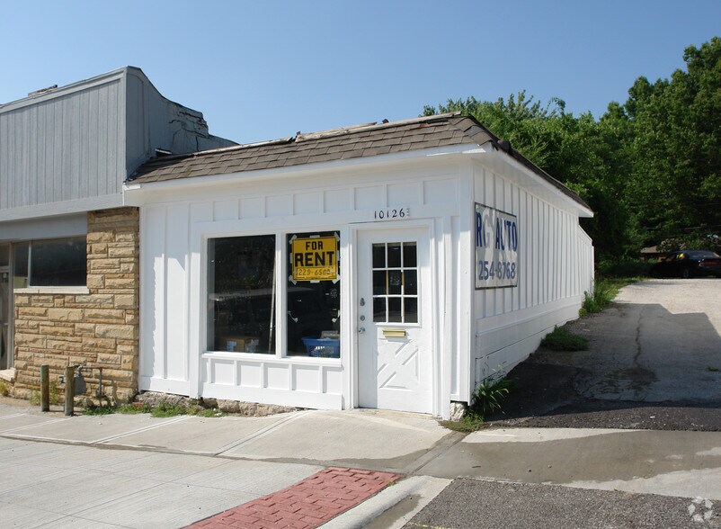 10126 E Truman Rd, Independence, MO 64052