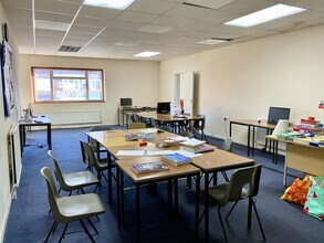 183-185 Marsh Rd, Luton for lease Interior Photo- Image 2 of 2