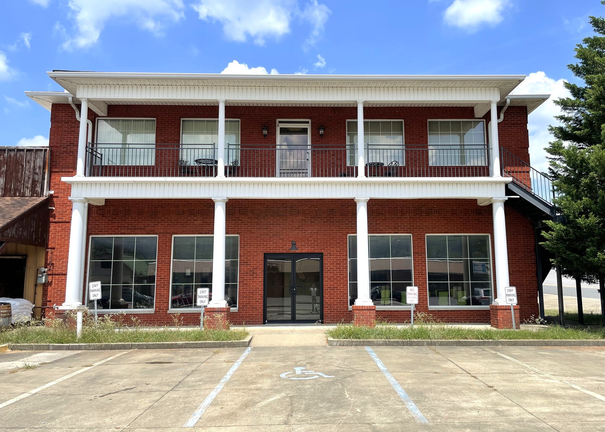 1990 Gault Ave N, Fort Payne, AL for sale Primary Photo- Image 1 of 1