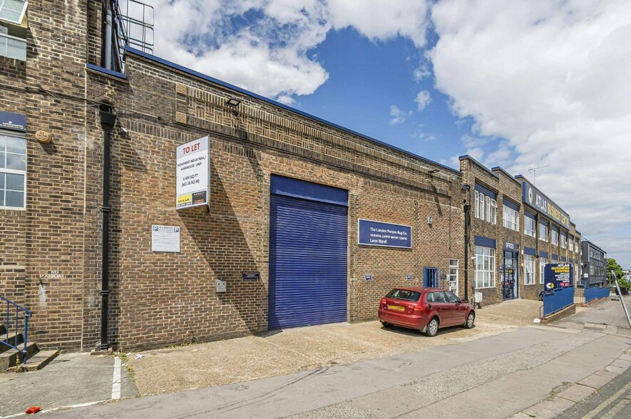 Oxgate Ln, London for lease - Building Photo - Image 2 of 7