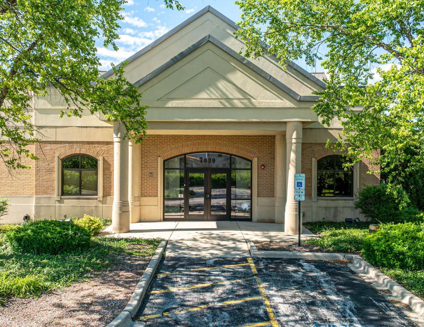 7000 S County Line Rd, Burr Ridge, IL for lease Building Photo- Image 1 of 6