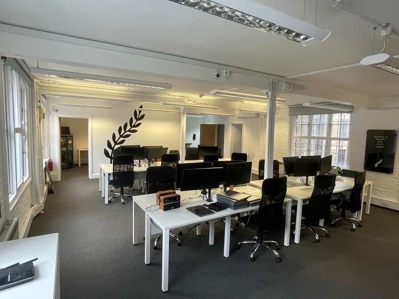 6 Flitcroft St, London for lease - Building Photo - Image 3 of 4