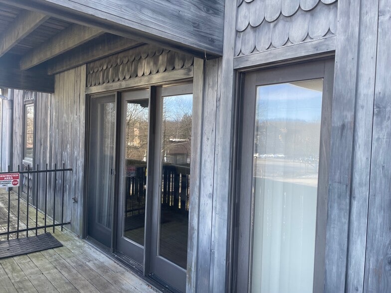 6138 Riverview Rd, Peninsula, OH for lease - Building Photo - Image 2 of 15