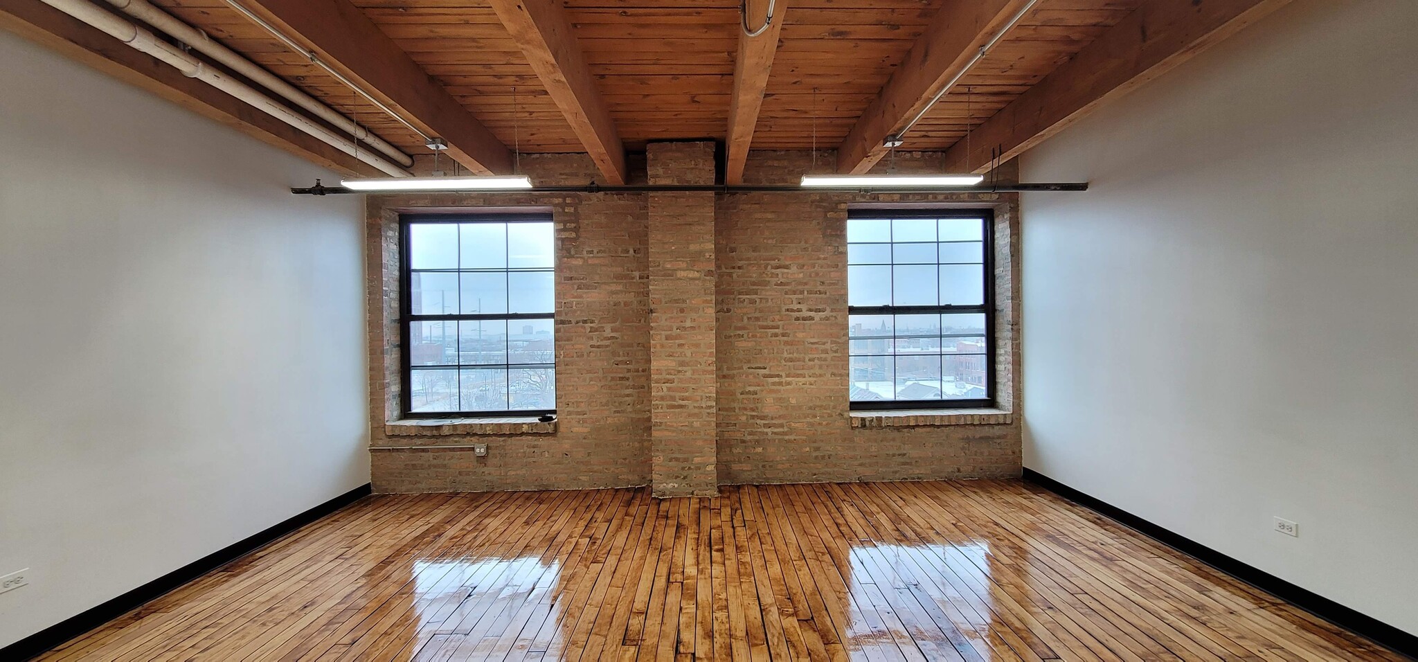 1100 W Cermak Rd, Chicago, IL for lease Interior Photo- Image 1 of 2