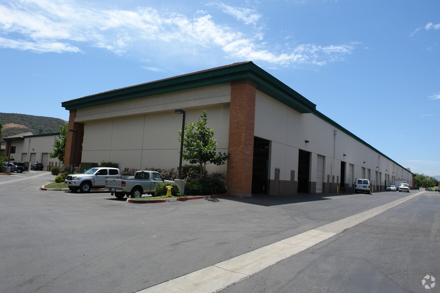 5304 Derry Ave, Agoura Hills, CA for lease - Building Photo - Image 3 of 5