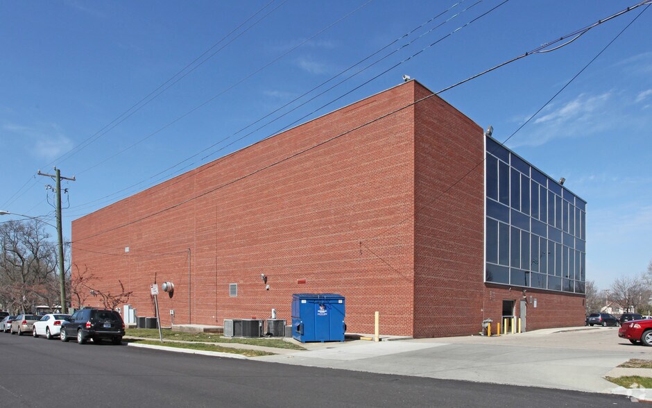 2830 Victory Pky, Cincinnati, OH for lease - Building Photo - Image 2 of 7