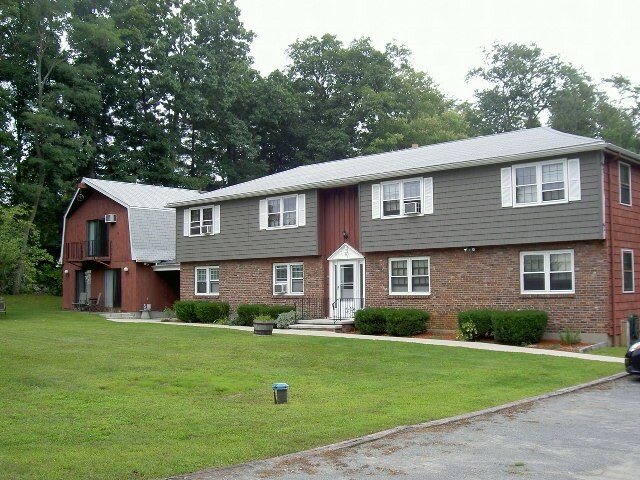 39 Newton Rd, Plaistow, NH for sale Primary Photo- Image 1 of 1