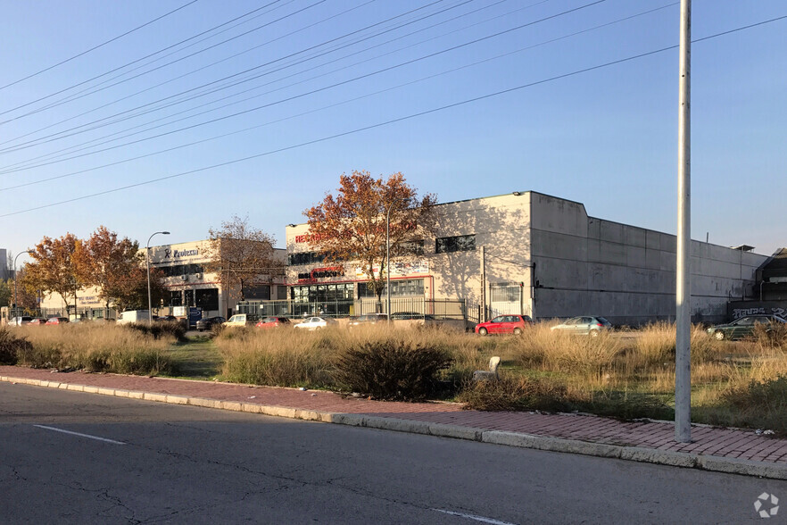 Industrial in Madrid, MAD for sale - Primary Photo - Image 1 of 3