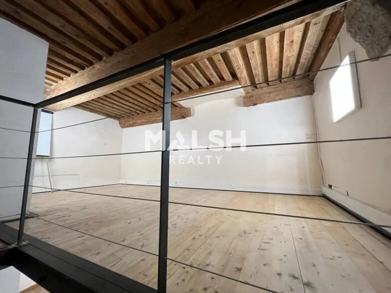 Office in Lyon for sale - Interior Photo - Image 2 of 8
