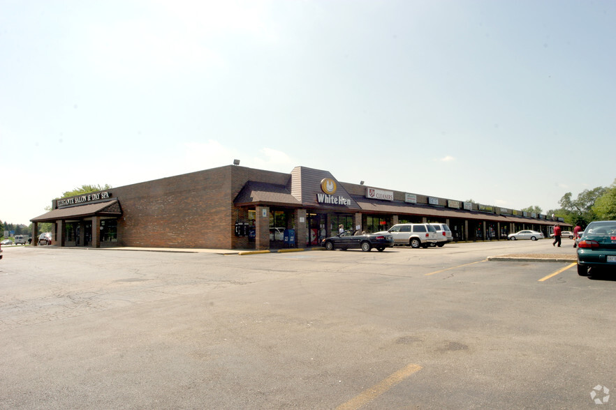 1450-1486 E Chicago Ave, Naperville, IL for lease - Building Photo - Image 2 of 6