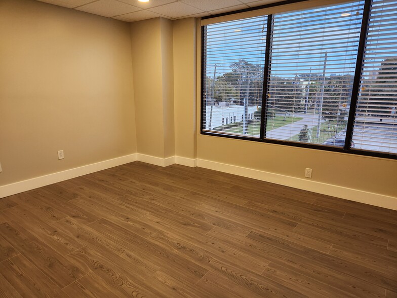 3502 Henderson Blvd, Tampa, FL for lease - Interior Photo - Image 2 of 23