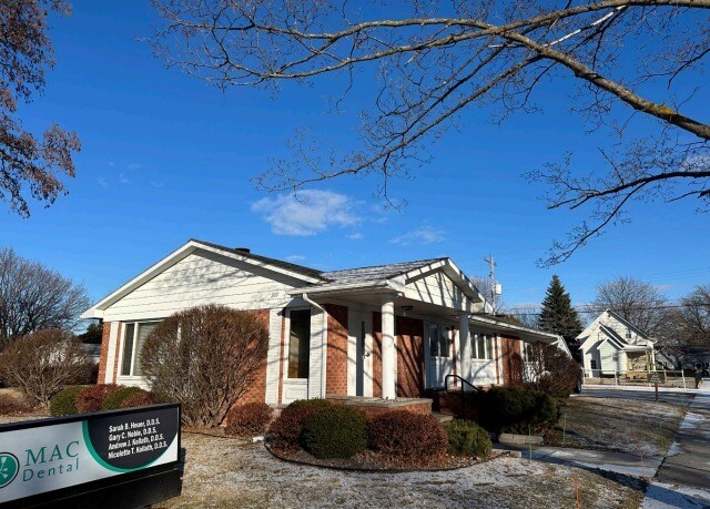 233 S Erie St, De Pere, WI for sale Primary Photo- Image 1 of 1