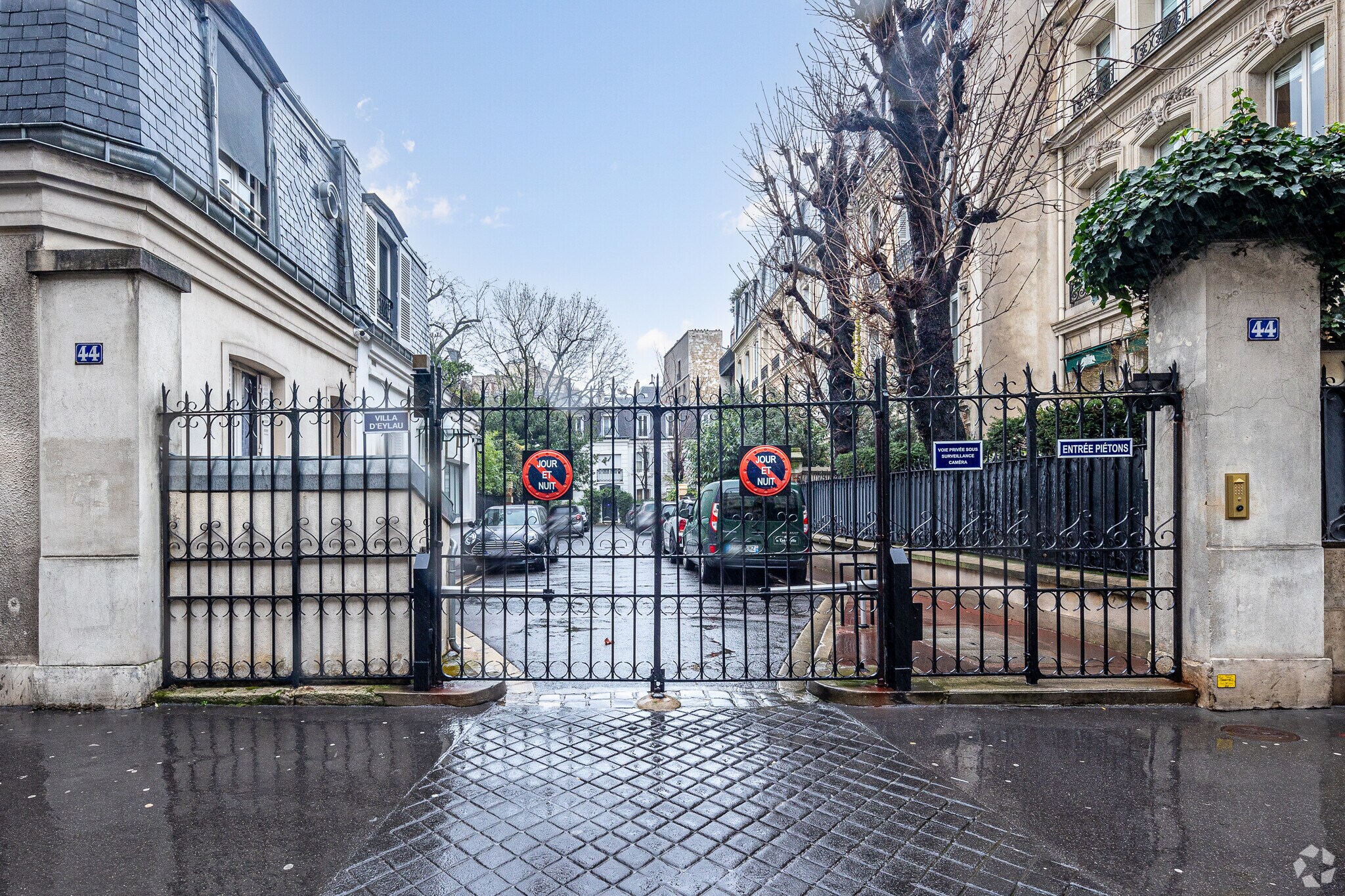 44 Avenue Victor Hugo, Paris for lease Primary Photo- Image 1 of 20