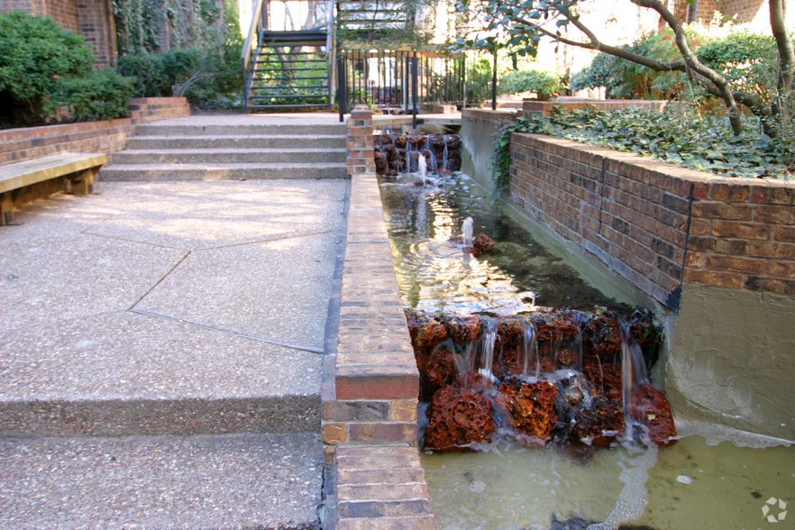 3035 NW 63rd St, Oklahoma City, OK for lease - Building Photo - Image 3 of 9