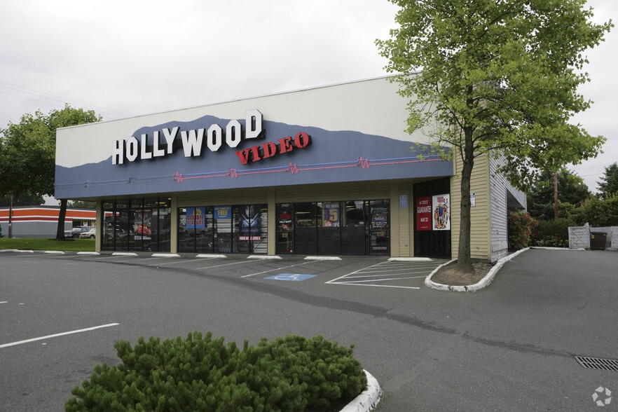 17401 SE McLoughlin Blvd, Milwaukie, OR for lease - Building Photo - Image 3 of 24