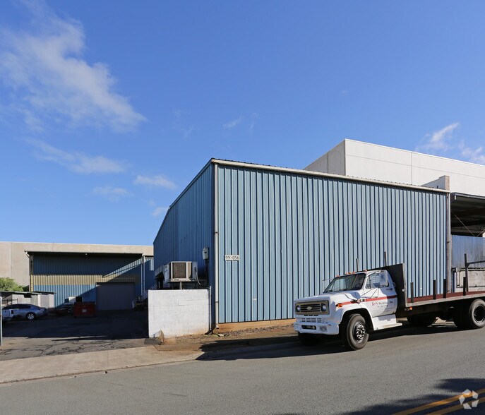 99-056 Koaha Way, Honolulu, HI for sale - Primary Photo - Image 1 of 1