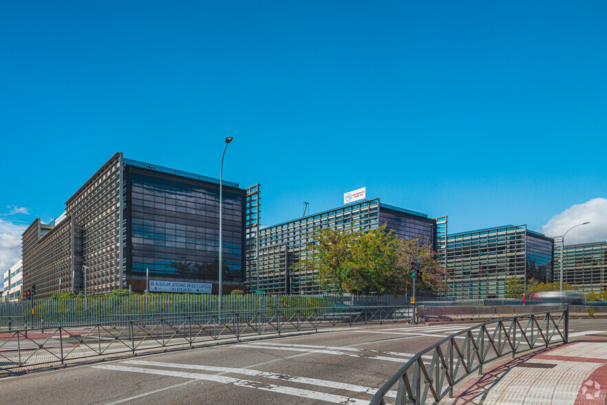 Avenida de la Industria, 4, Alcobendas, Madrid for lease - Building Photo - Image 3 of 3