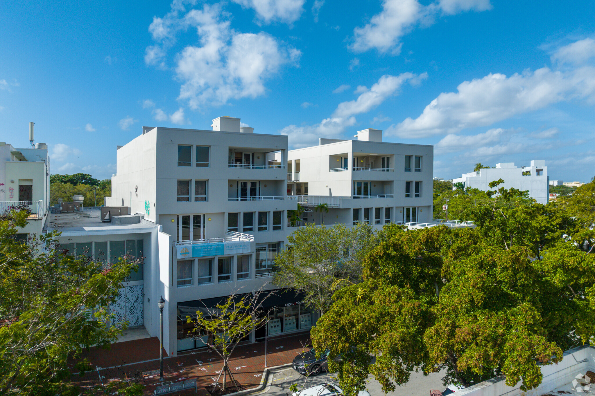 Office in Coconut Grove, FL for sale Primary Photo- Image 1 of 1