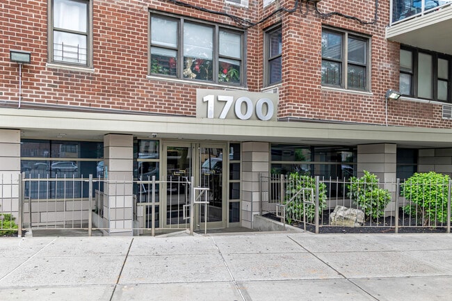 More details for 1700 Grand Concourse, Bronx, NY - Office for Lease