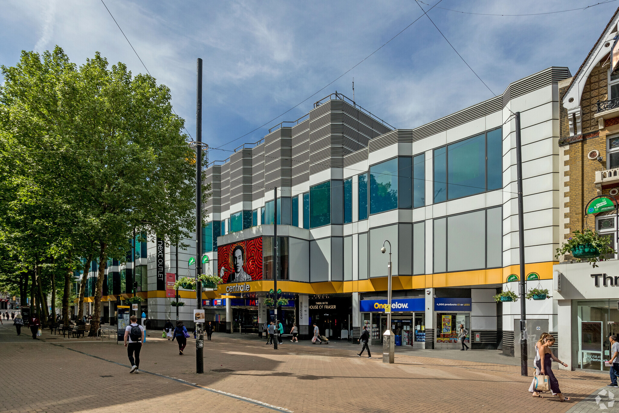 North End, Croydon for lease Primary Photo- Image 1 of 10