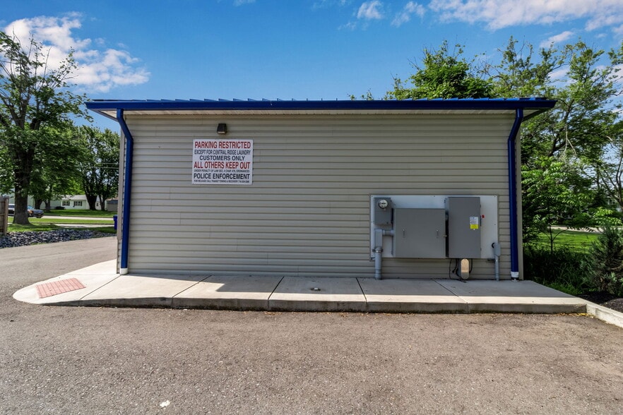 1450 Ridge, West Seneca, NY for sale - Building Photo - Image 3 of 28