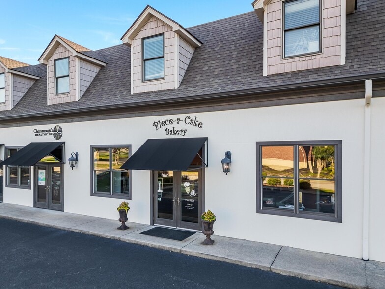 9298 Apison Pike, Ooltewah, TN for sale - Building Photo - Image 1 of 32