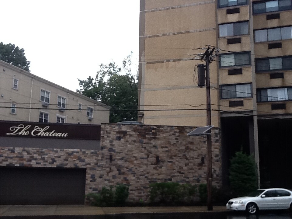 555 Gorge Rd, Cliffside Park, NJ for sale Primary Photo- Image 1 of 1