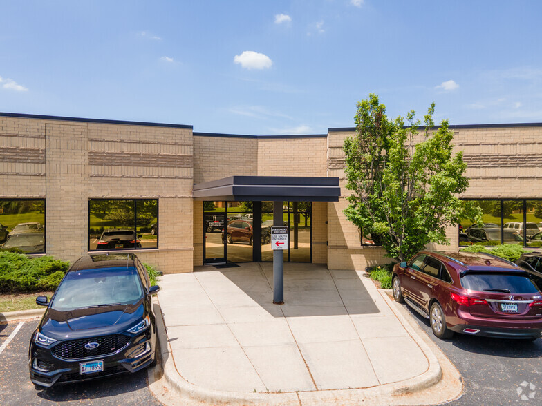 18425 W Creek Dr, Tinley Park, IL for lease - Building Photo - Image 3 of 6