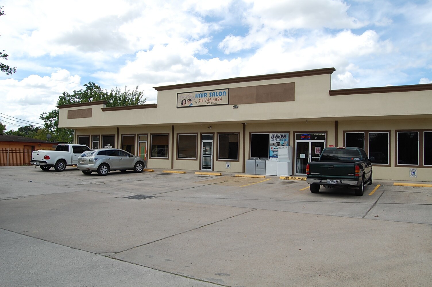 7825 Jensen Dr, Houston, TX 77093 Retail for Sale