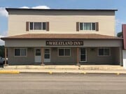 Wheatland Inn - Motel