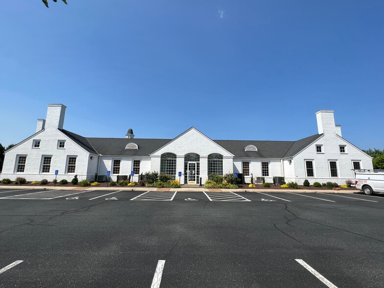 1658 State Farm Blvd, Charlottesville, VA for sale - Building Photo - Image 1 of 1