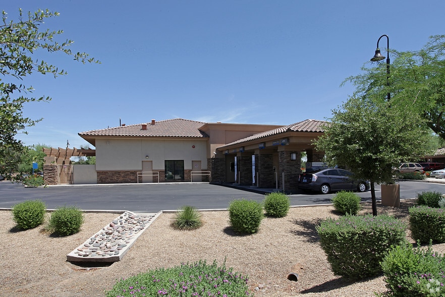 5915 W Chandler Blvd, Chandler, AZ for lease - Building Photo - Image 3 of 5