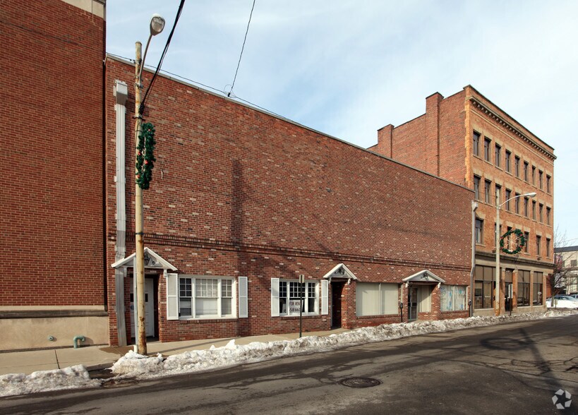 28 S Mercer St, New Castle, PA for sale - Primary Photo - Image 1 of 1