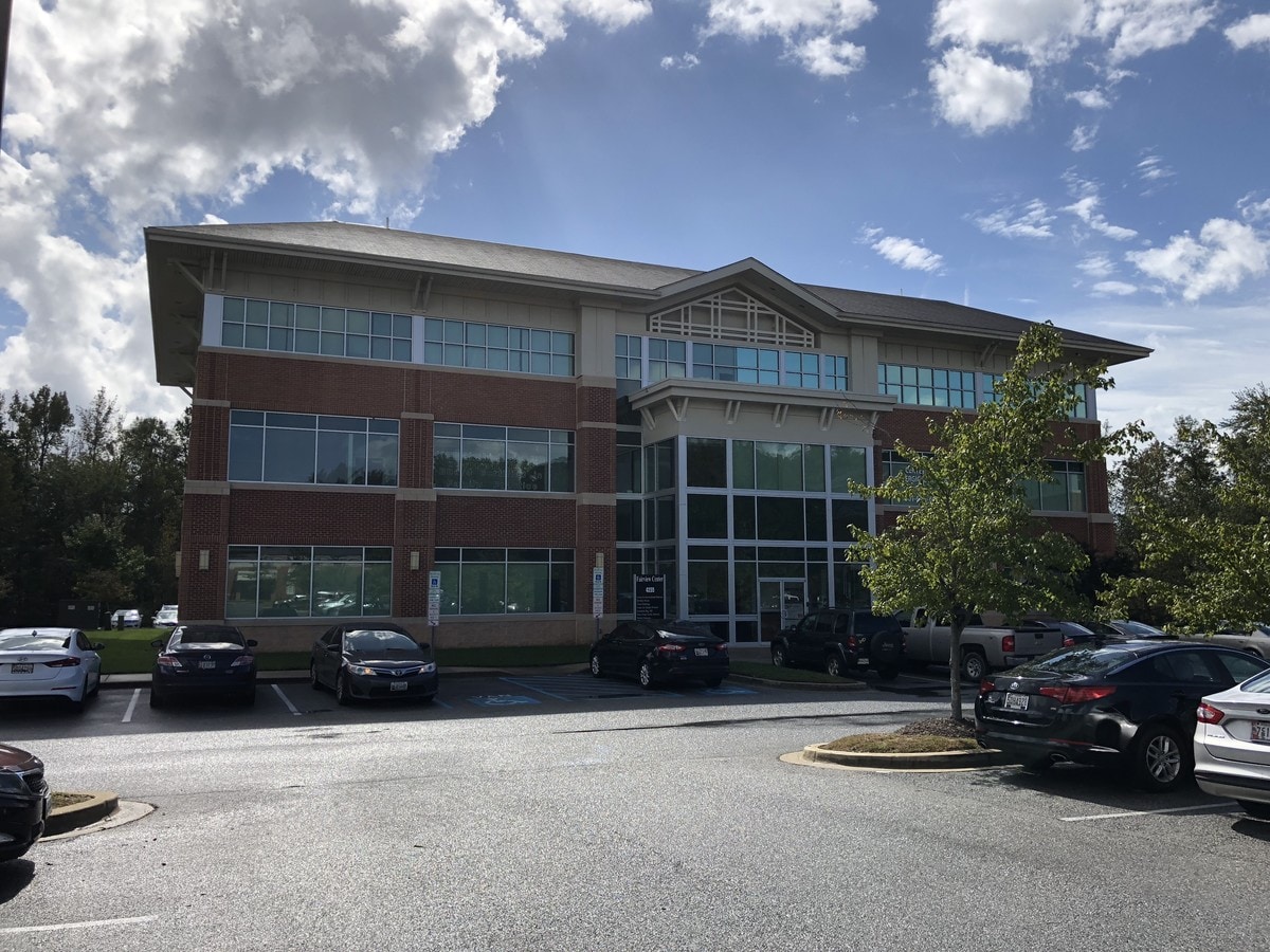 4255 Altamont Pl, White Plains, MD 20695