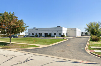 1306-1330 Pierson Dr, Batavia, IL for lease Building Photo- Image 1 of 6