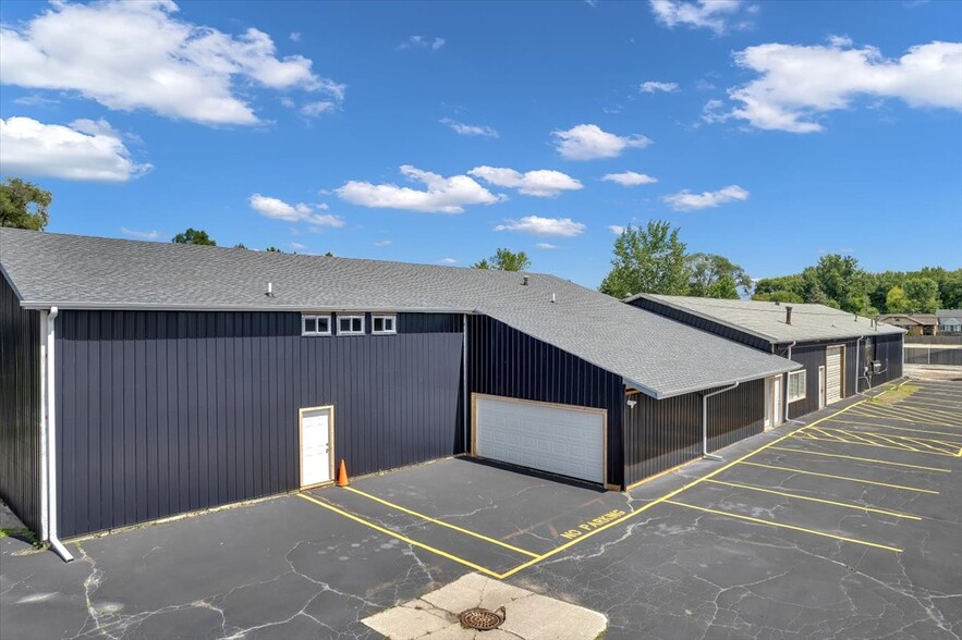 548 Shattuck Rd, Saginaw, MI for sale - Building Photo - Image 3 of 31