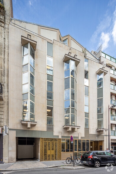 111 Rue Cardinet, Paris for lease - Primary Photo - Image 1 of 1