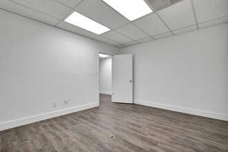 3721 W Michigan Ave, Lansing, MI for lease Interior Photo- Image 1 of 11