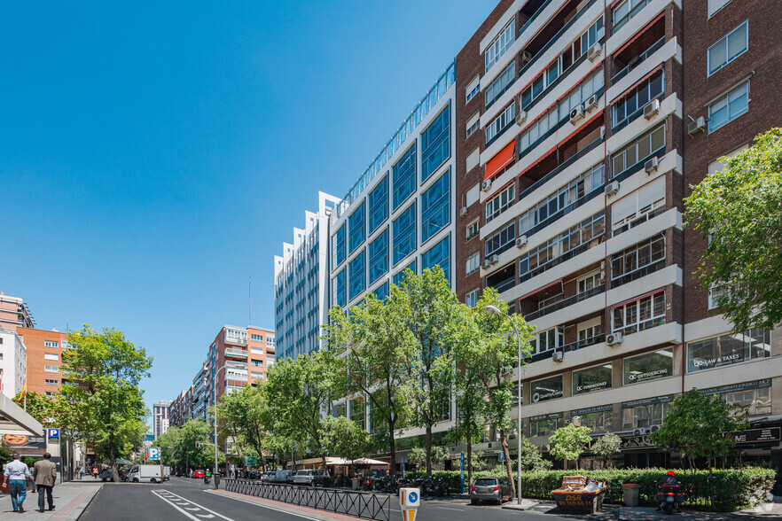 Paseo Castellana, 163, Madrid, Madrid for lease - Building Photo - Image 3 of 8