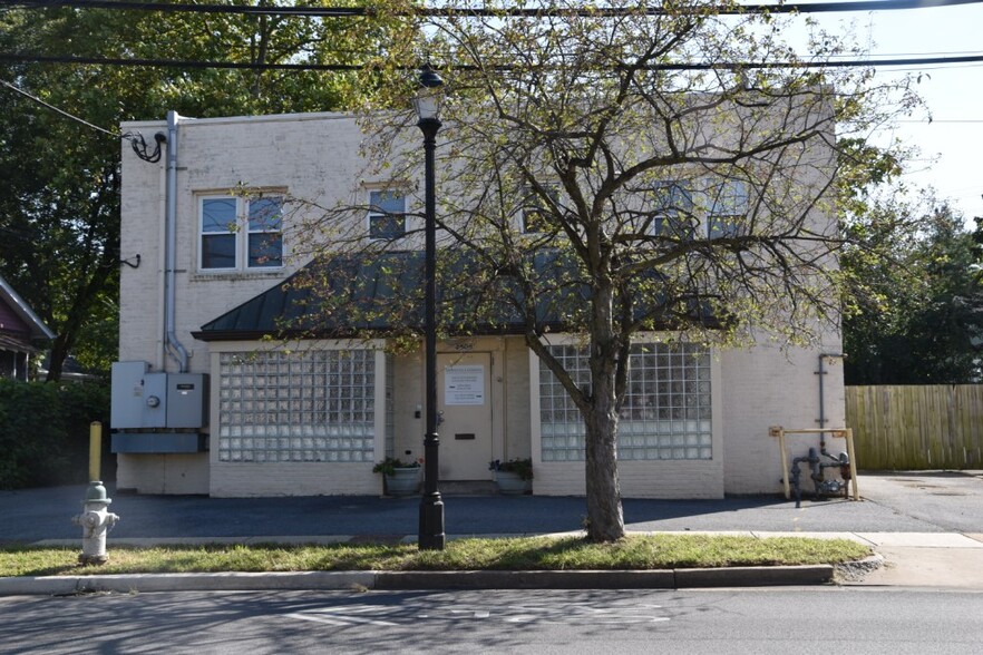 4505 Queensbury Rd, Riverdale, MD for sale - Building Photo - Image 1 of 1