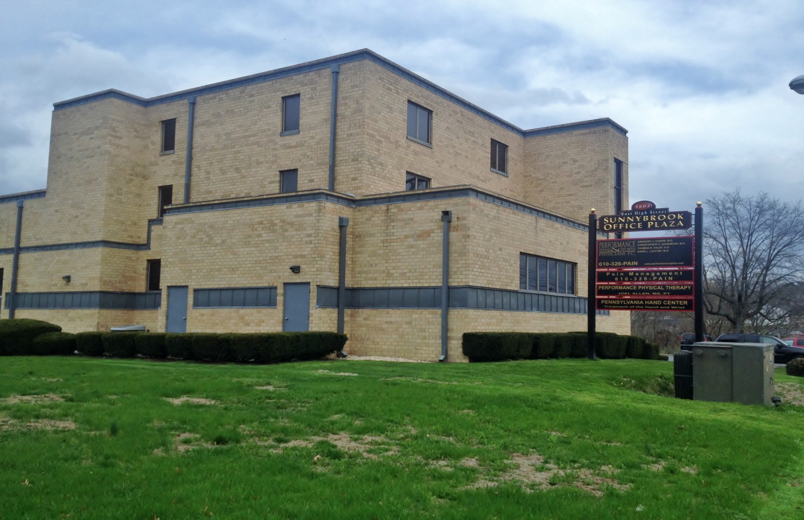 1603 E High St, Pottstown, PA for lease Building Photo- Image 1 of 12