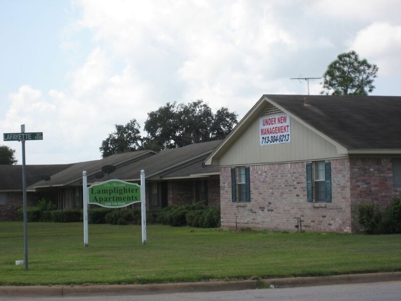 1235 11th St, Hempstead, TX for sale - Primary Photo - Image 1 of 1