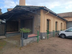 Retail in Vic, Barcelona for lease Building Photo- Image 1 of 15