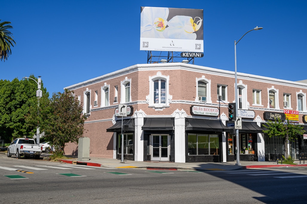 5611 Hollywood Blvd, Los Angeles, CA for lease Building Photo- Image 1 of 16